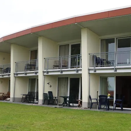 Apartment Grosszuegige Mit Zwei Baedern, Terrasse Und Balkon Rerik