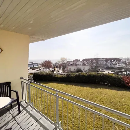 Grosszuegige Mit Zwei Baedern, Terrasse Und Balkon Rerik